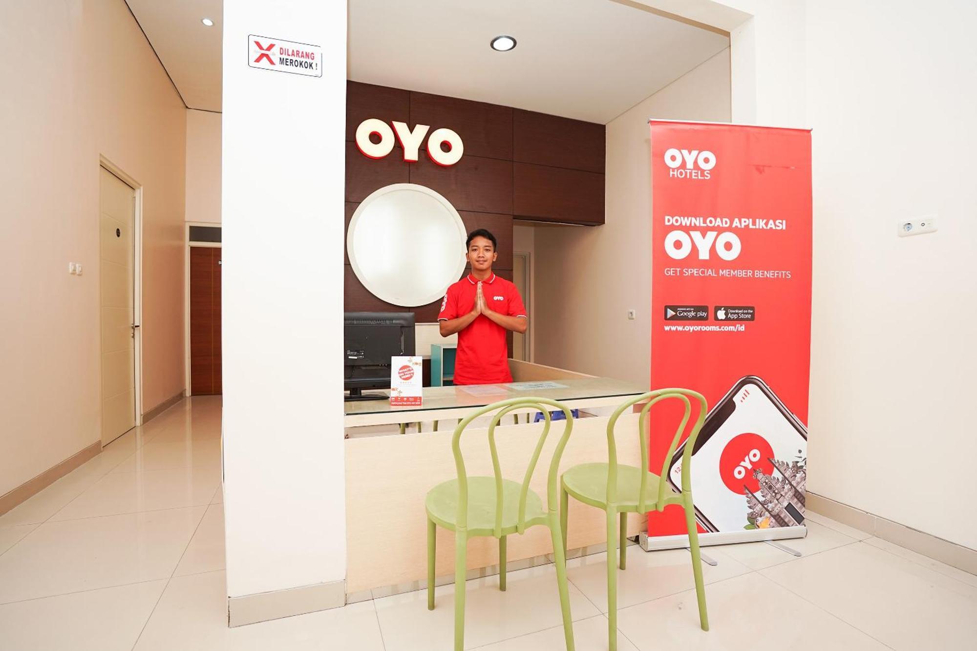Oyo 782 Menjangan Residence At Citraland 1 Surabaya Luaran gambar