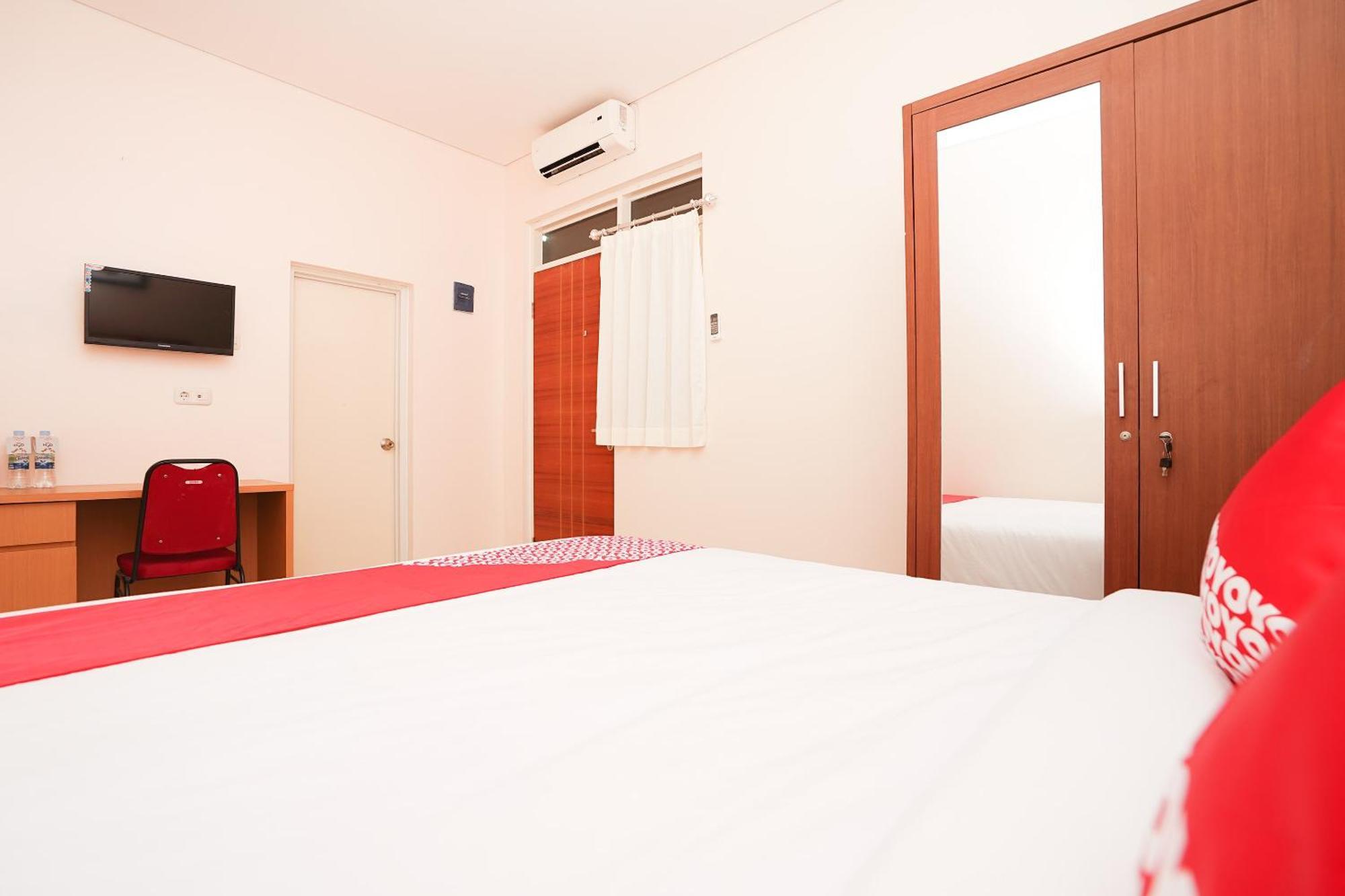 Oyo 782 Menjangan Residence At Citraland 1 Surabaya Luaran gambar