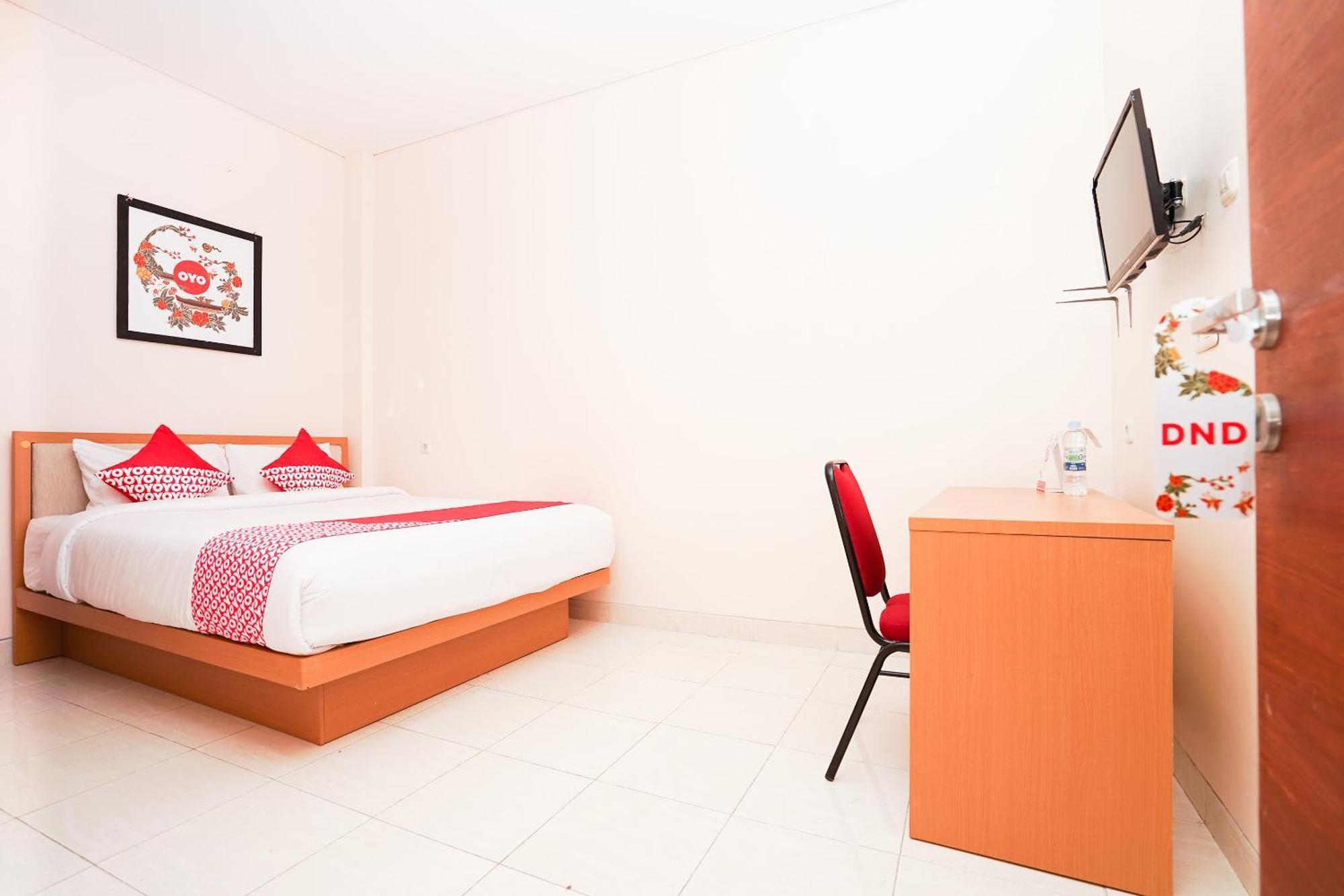 Oyo 782 Menjangan Residence At Citraland 1 Surabaya Luaran gambar