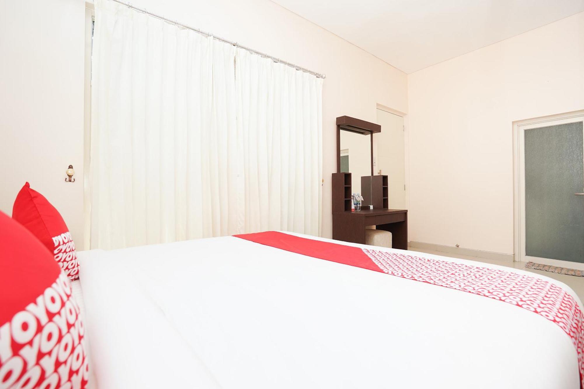 Oyo 782 Menjangan Residence At Citraland 1 Surabaya Luaran gambar
